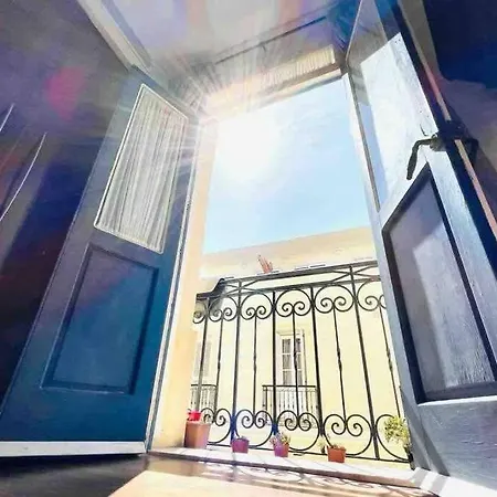 ! Amazing House In Next To The !