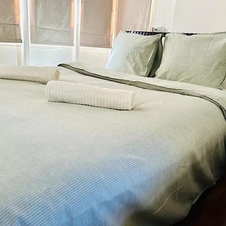 ! Amazing House In Next To The ! Дом отдыха *