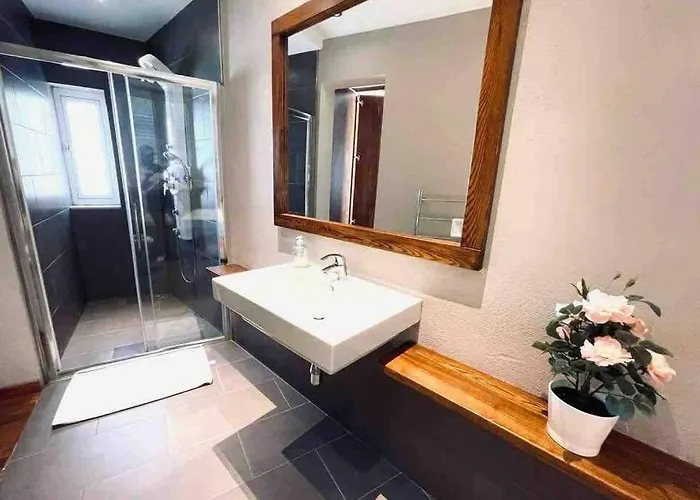 ! Amazing House In Next To The !