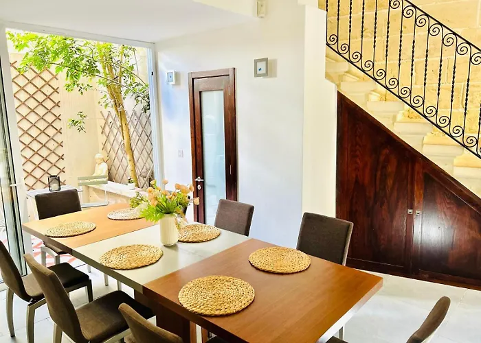 ! Amazing House In Next To The ! * 슬리에마