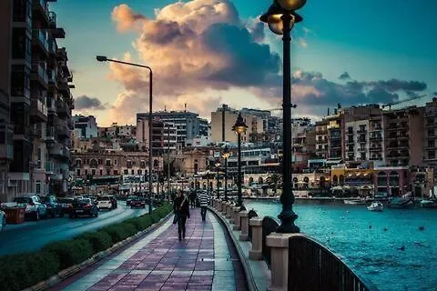 ! Amazing House In Next To The ! * 슬리에마