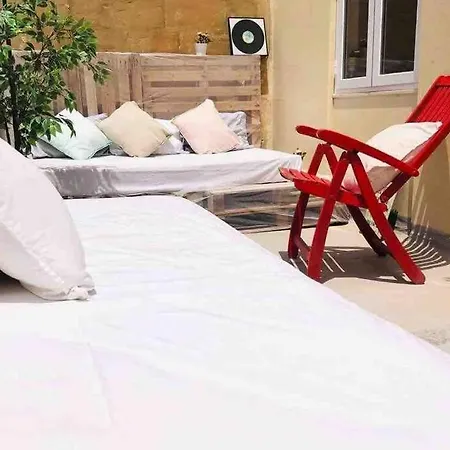 ! Amazing House In Next To The ! Prázdninový dům